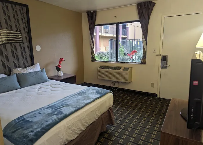 Southern Comfort Hotel